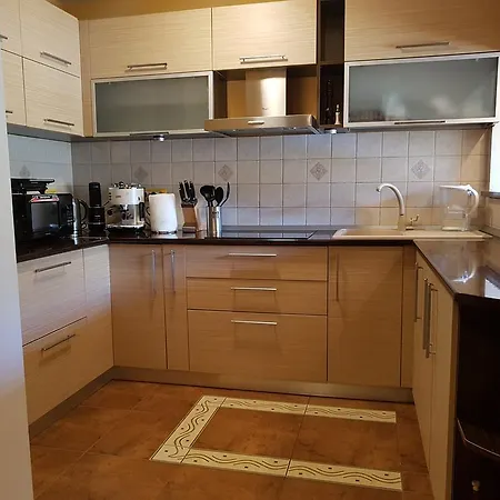 بيت ضيافة Marina House